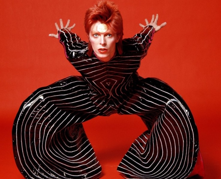 [Imagen: David-Bowie-737x800.jpg]