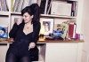 Lily Allen en un escritorio para Esquire